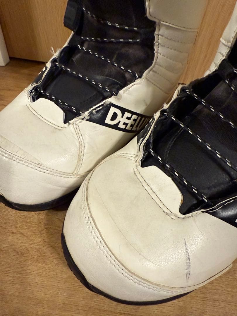 DEELUXE EMPIRE 22-23モデル