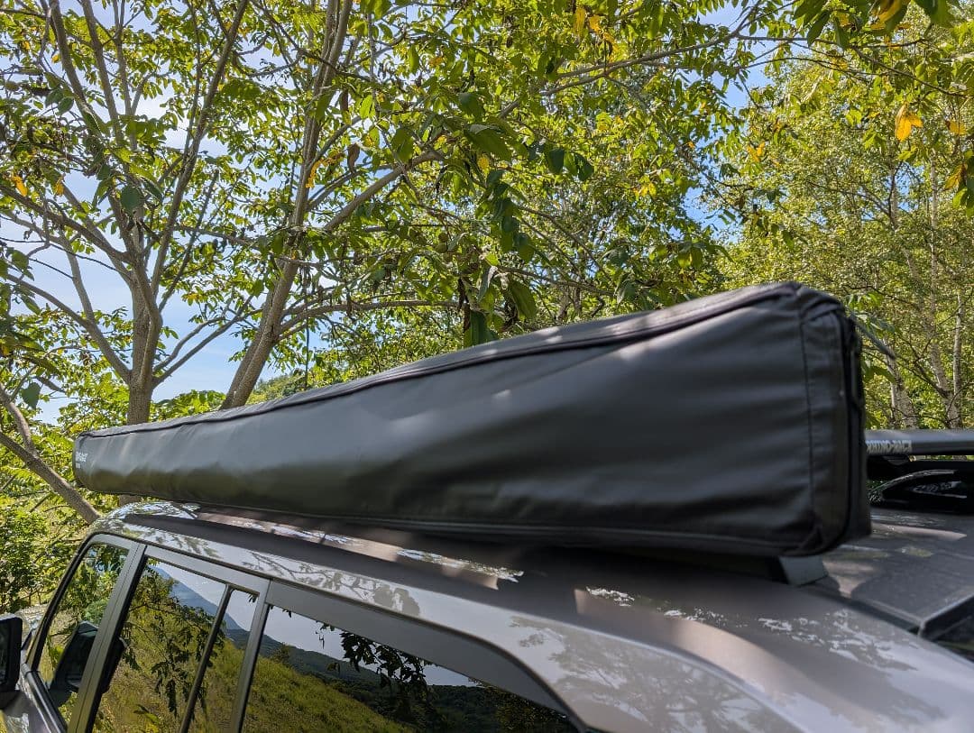 ライノラック バットウィング オーニング 2.5m 左マウント STOW IT付