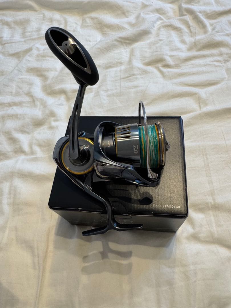 超美品ダイワ　 23エアリティLT4000-XH