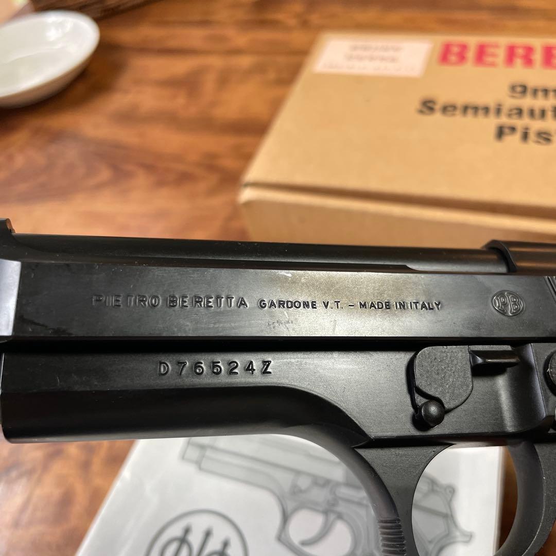 Beretta M92F 9mm セミオートマチックピストル