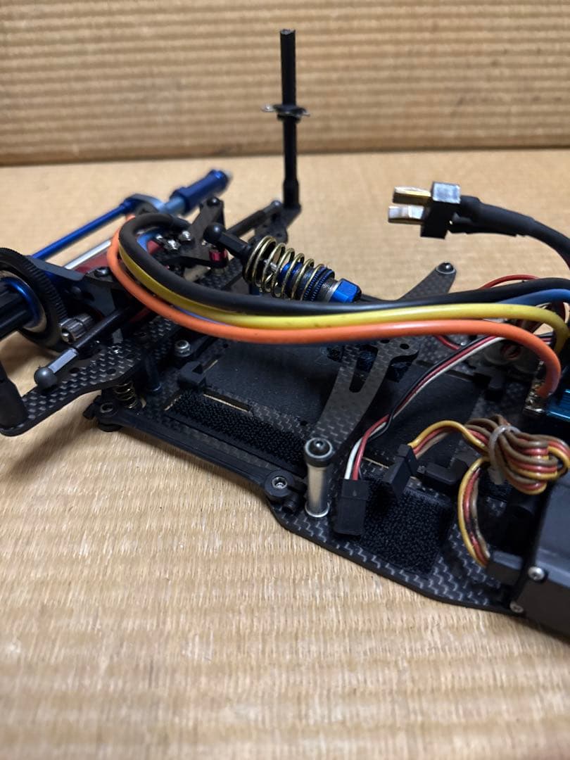 ハ*ー様 カワダ 川田　M500GT2R ボディ、モーター付き 電動RC KAW