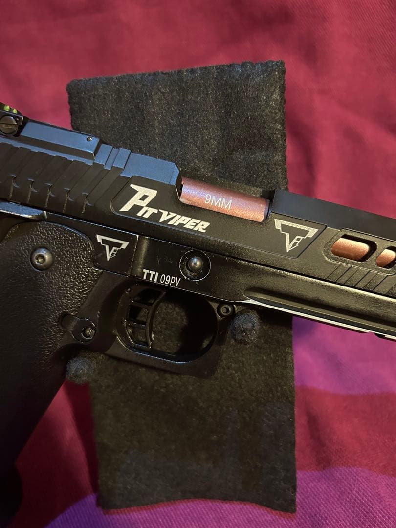 Pit Viper ガスガン ブラック