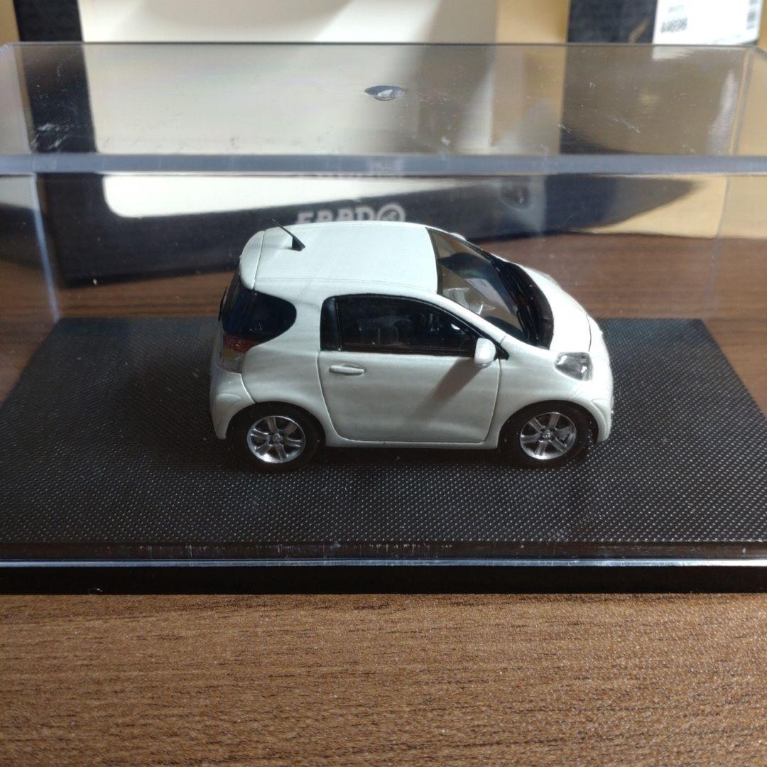 エブロ 1/43 トヨタ iQ ホワイト