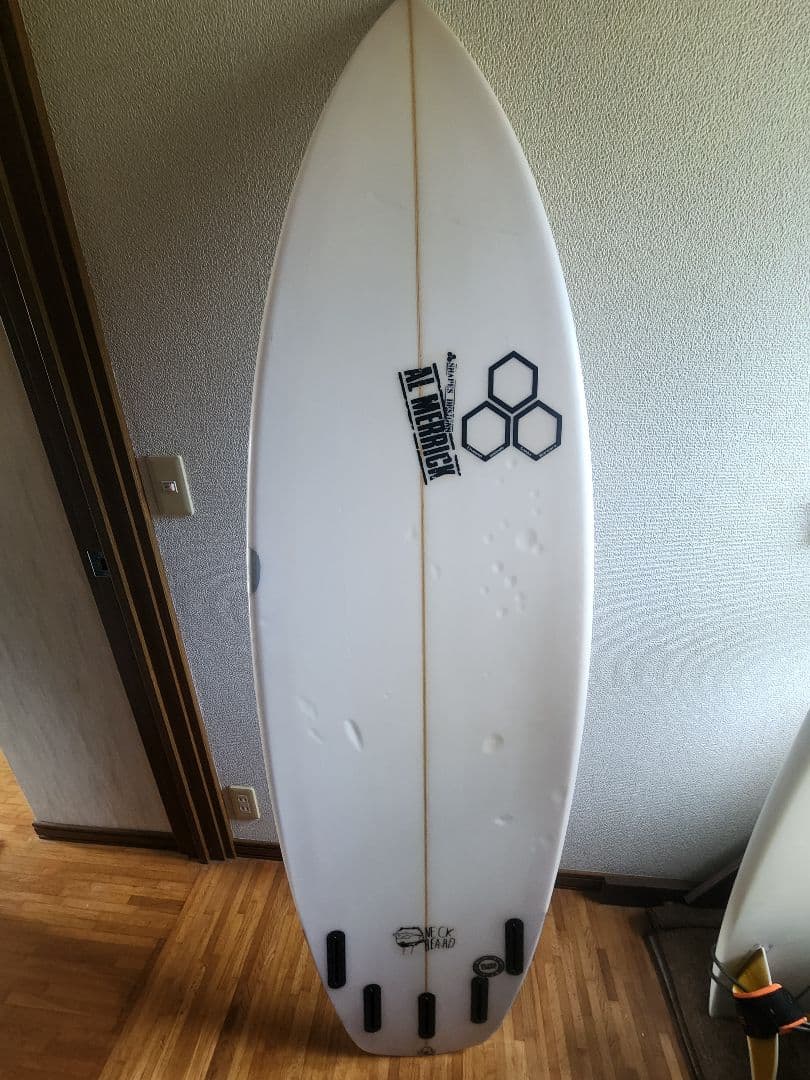 アルメリック　ネックベアード