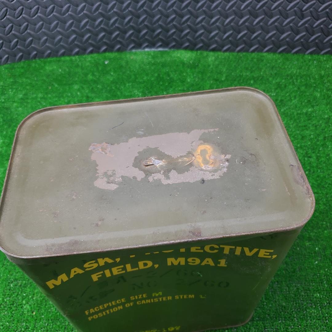 ミリタリー放出品 3点 M9A1 ガスマスク缶 水筒 マガジンポーチ