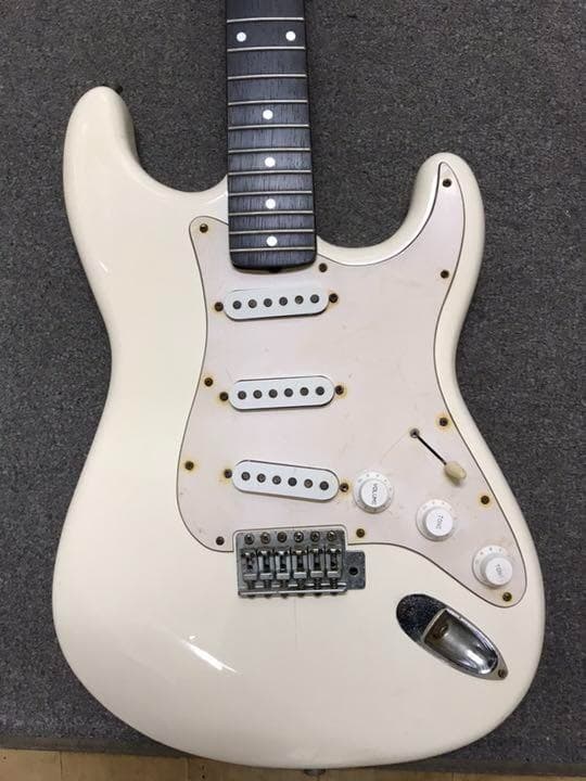 サミック、メーカー不明 ストラトキャスター タイプ エレキギター