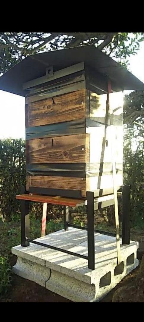 重箱式巣箱台　３００ミリ用　ニホンミツバチ　鉄製台