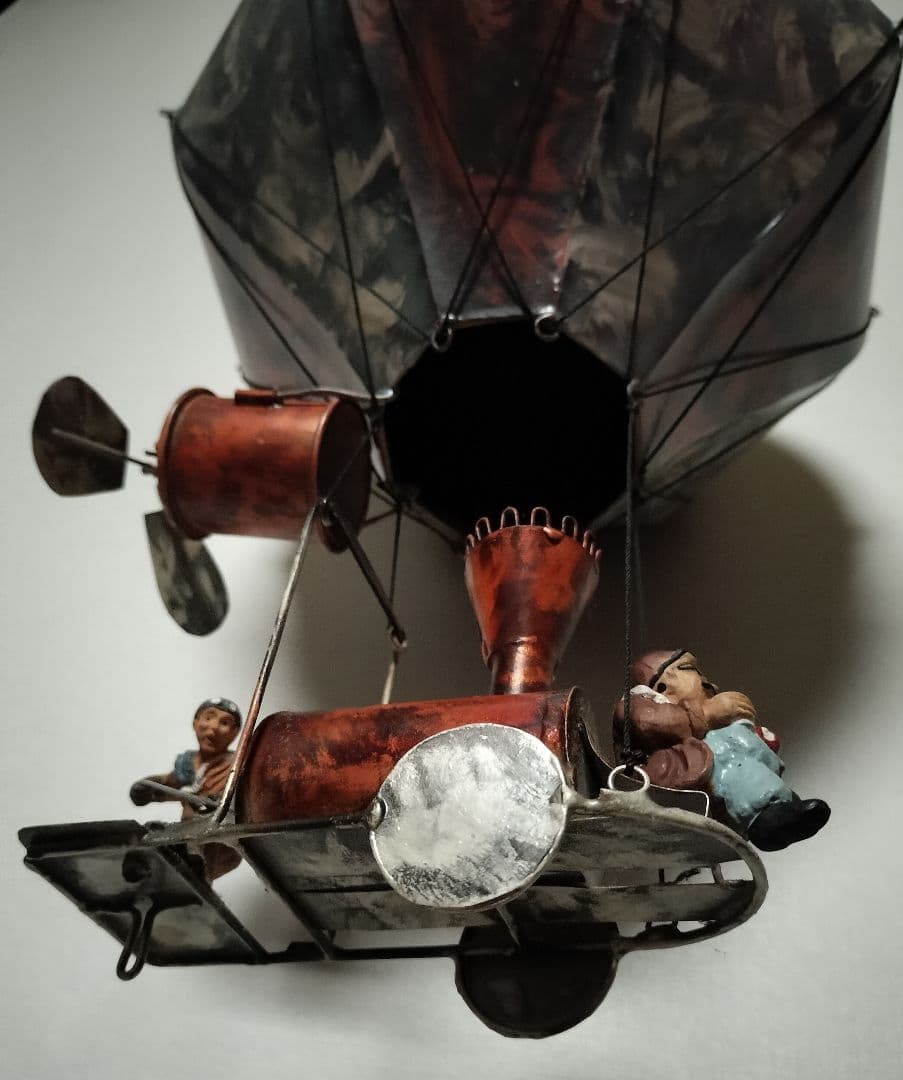 ブリキ バルーン 気球 アンティーク 熱気球 ゴンドラ釜焚き人形