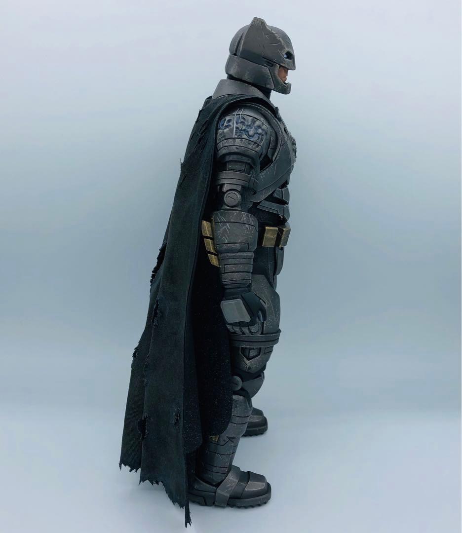 ホットトイズ アーマードバットマン バトルダメージ バットマンVSスーパーマン