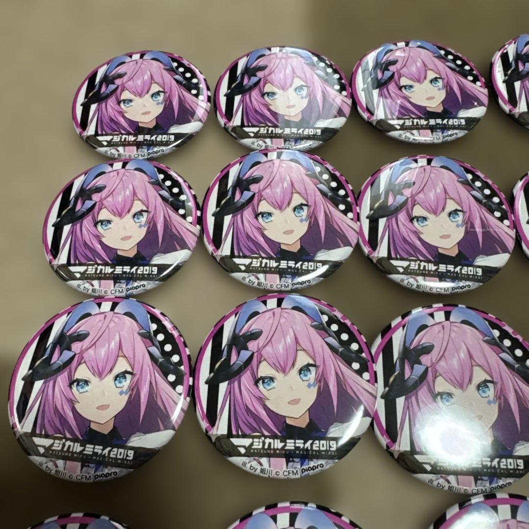 マジカルミライ 2019 缶バッジ 巡音ルカ