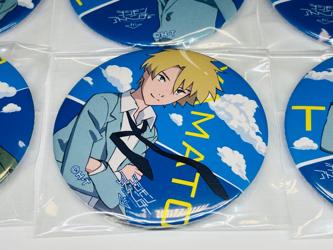 デジモンアドベンチャー マルイアネックス限定 ドでか缶バッジ
