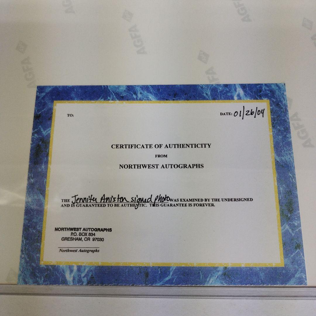ハリウッド　ジェニファー・アニストン　直筆サイン入り8Ｘ10フォト　証明書付き