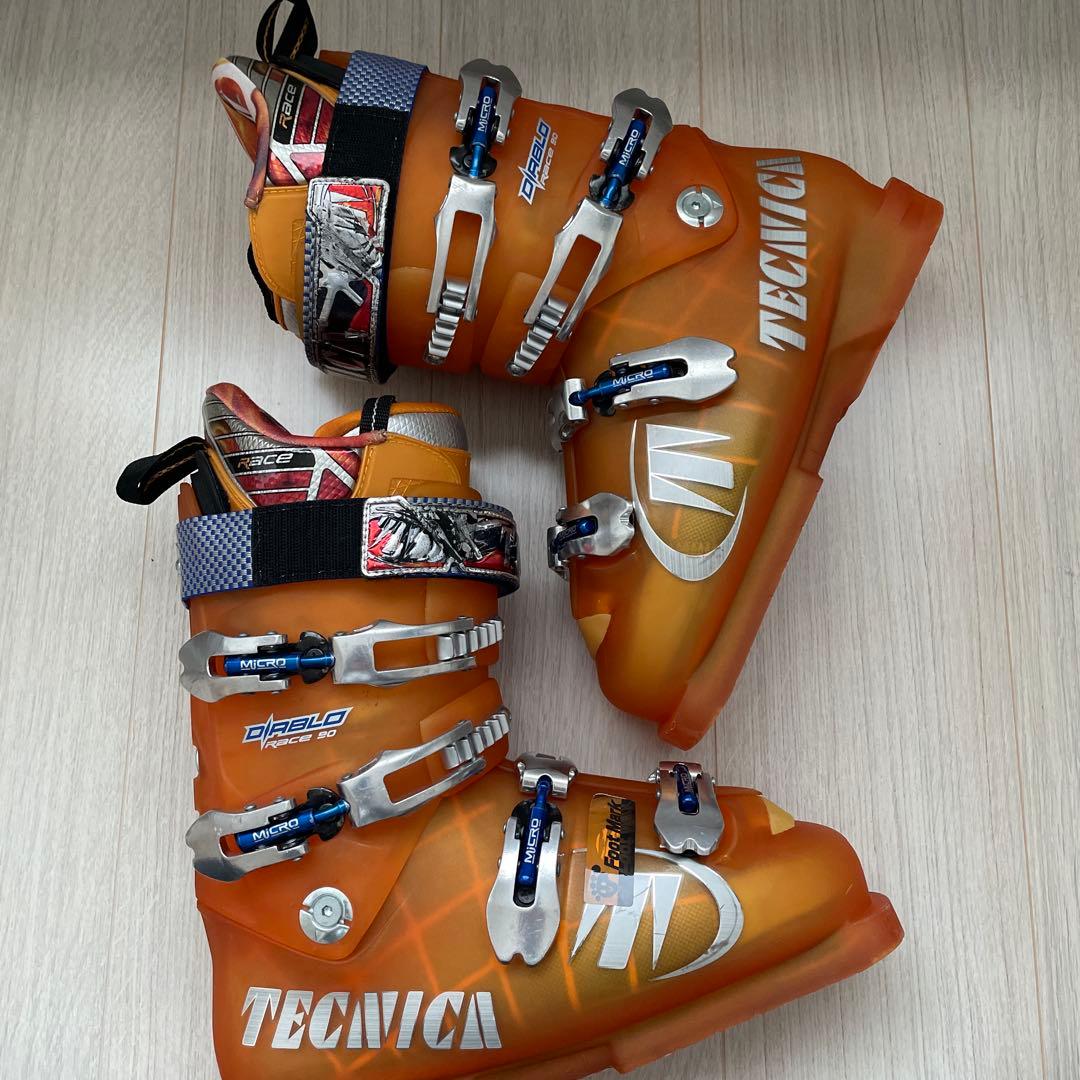 Tecnicaスキーブーツ