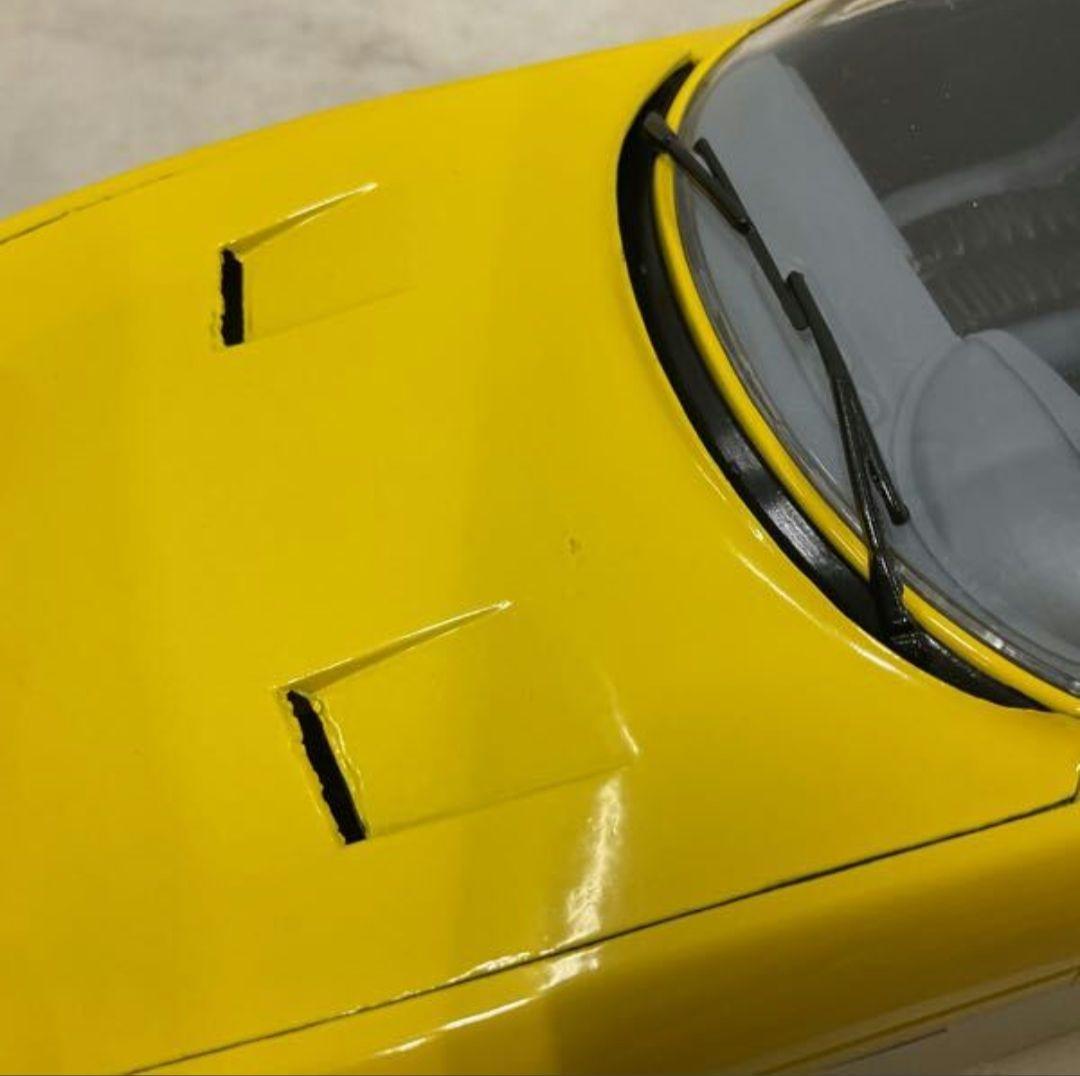 1/18 フェラーリ デイトナ 365GTS 4 CABRIOLET　　8/14