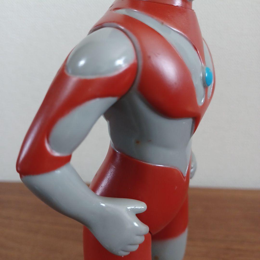 「M1号 ウルトラマン 」グレー成型の ソフビ フィギュア