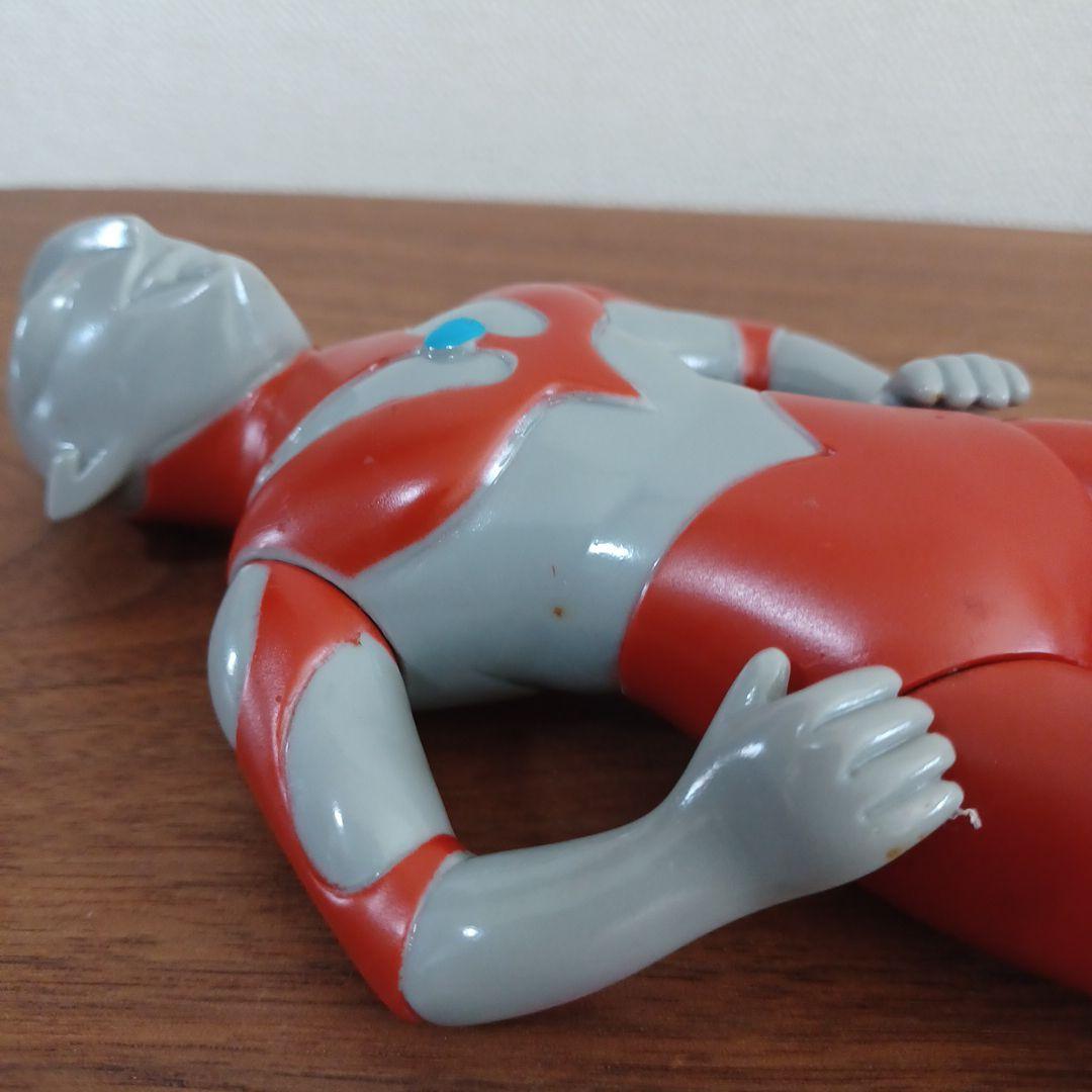 「M1号 ウルトラマン 」グレー成型の ソフビ フィギュア