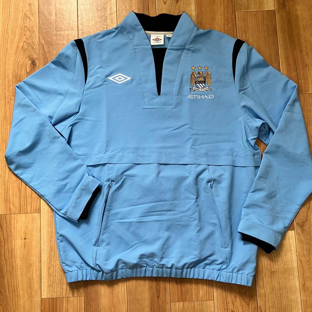マンチェスター・シティ　アンブロ製ドリルトップ