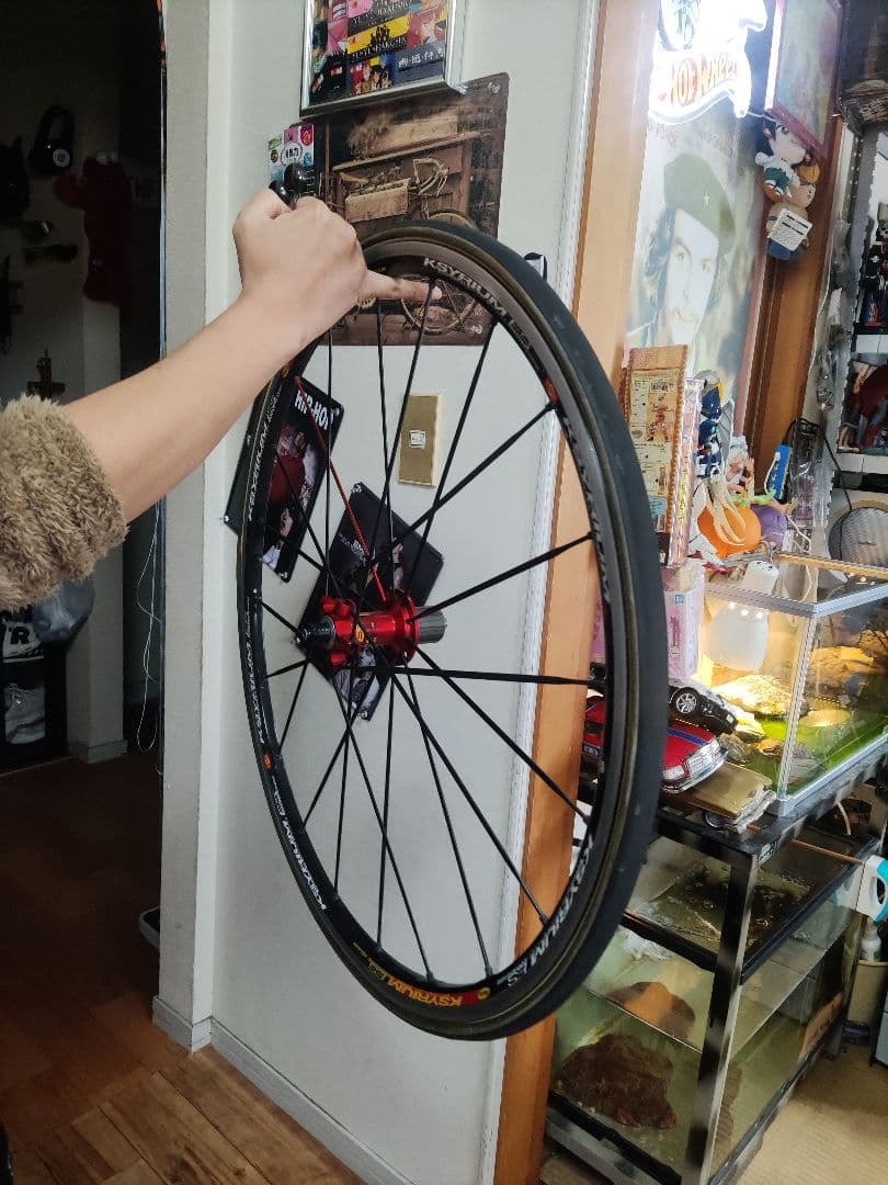 Mavicチューブラーホイール。非常に軽量です。登山に適しています。