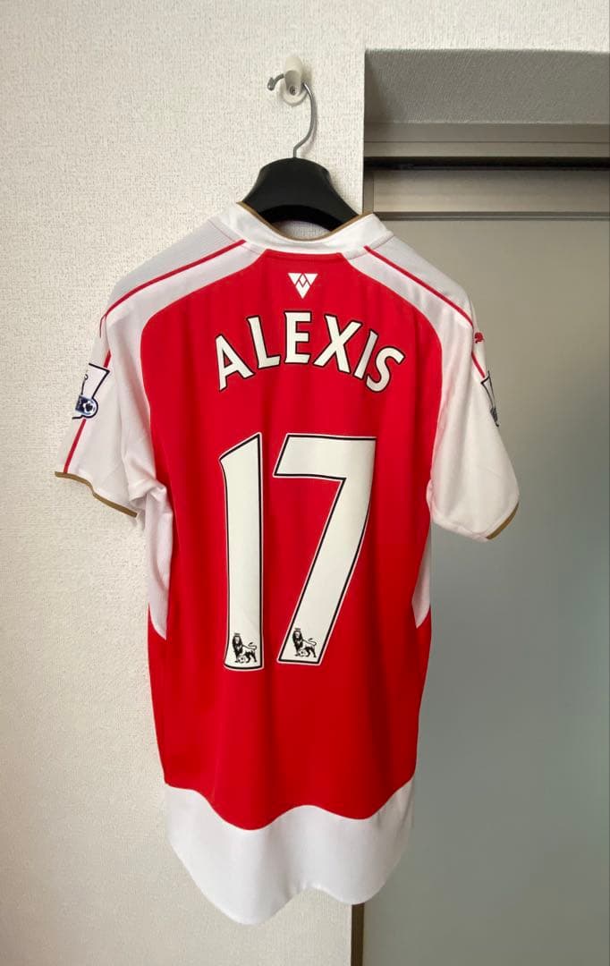 【現地購入】アーセナル2015-16シーズンホームキット　アレクシス•サンチェス