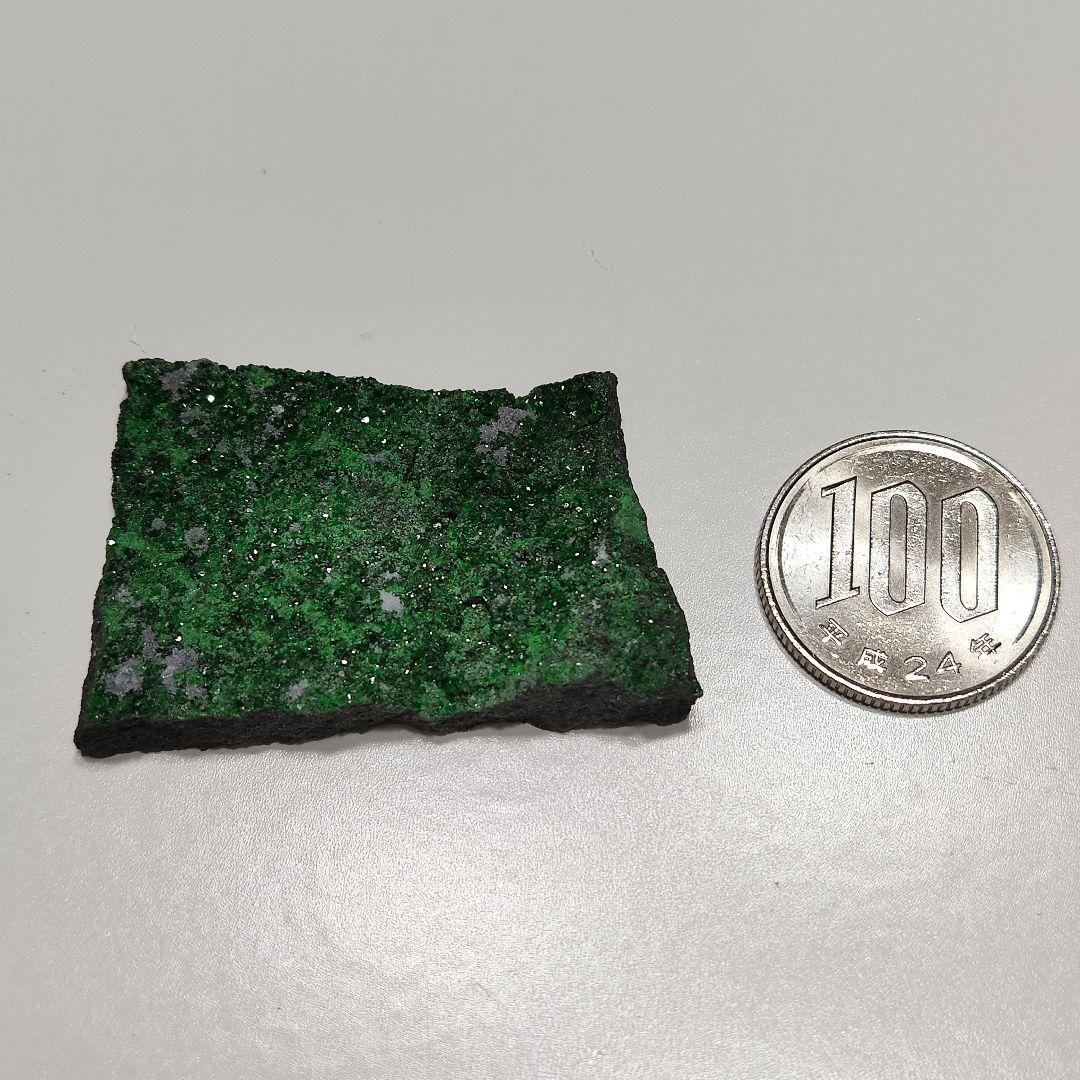 パワーストーン　天然石　ウバロバイト（灰クロムざくろ石）24g　No.216