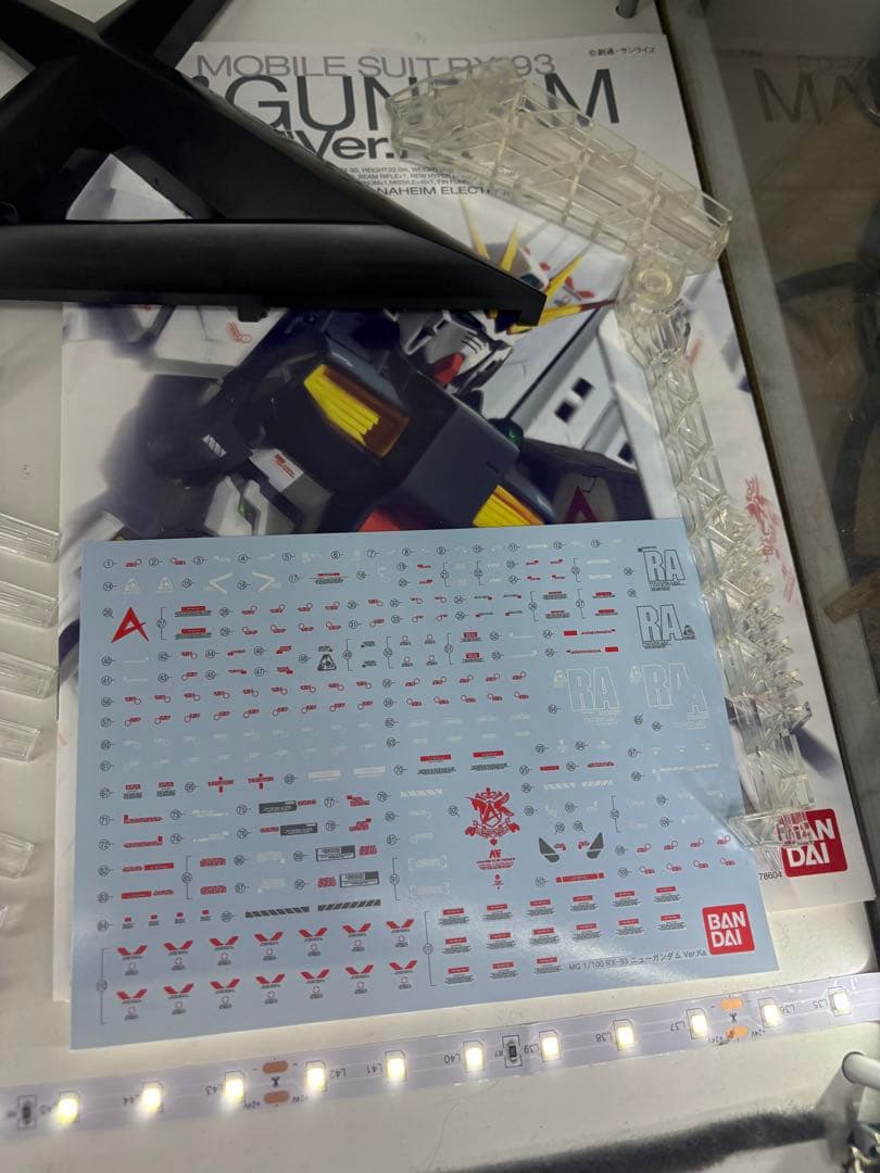 i*j様 【MG 1/100 Ver.Ka】 νガンダム ・サザビー 【メカニカ