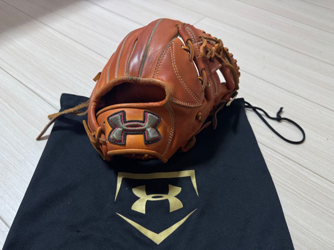 Under Armour I WILL 軟式内野手用グローブ 収納袋付き