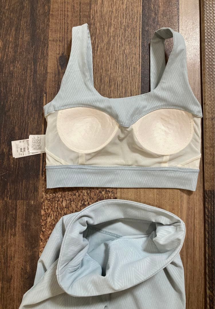 極美　emmi yoga エミヨガ　ヨガウェア　シンプル　速乾機能　S