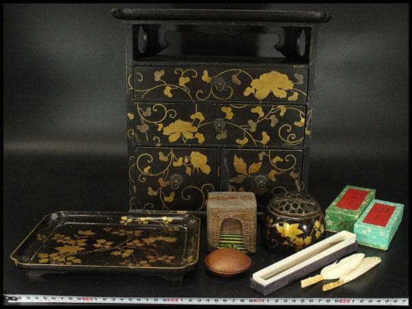 古美術 纏枝蓮花蒔絵 香箱 阿古駄香炉 盆 羽箒 まとめて 時代物(A493)