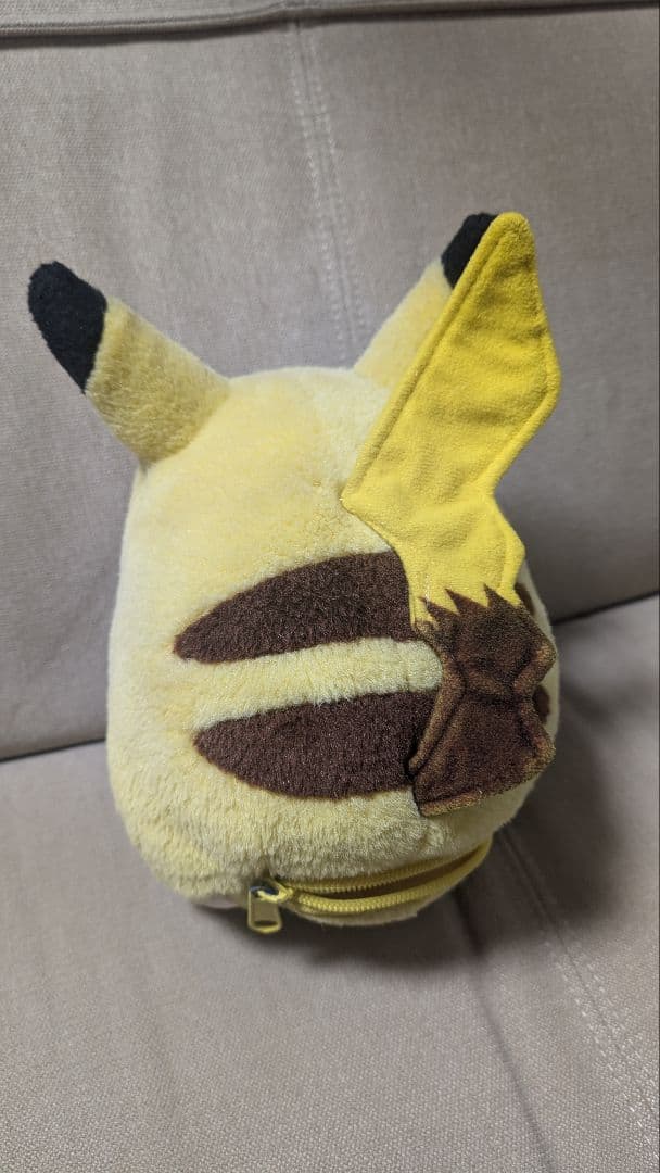 ポケモン　おしゃべりピカチュウ　ぬいぐるみ（音声動作確認済み）