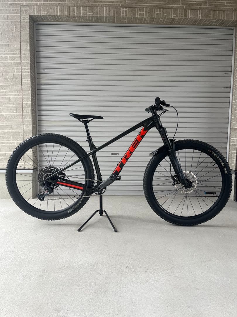 美品　TREK トレック　ロスコ8 ROSCO8 マウンテンバイク 直接引取り