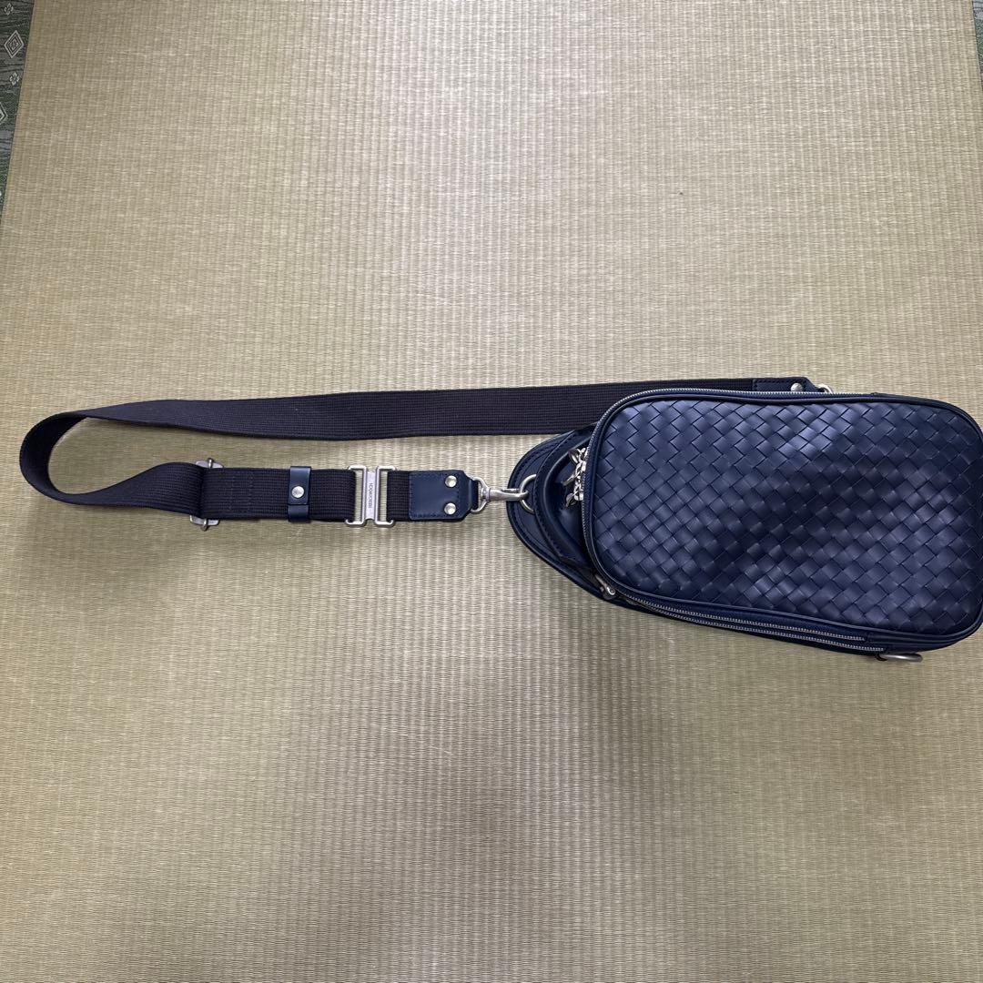 HERGOPÖCH ネイビー ショルダーバッグ