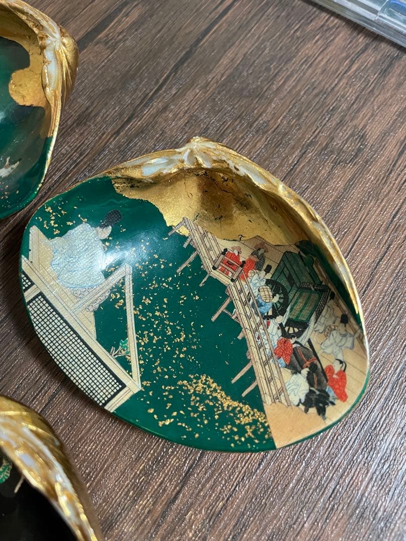 源氏物語　貝合わせ 蛤香合 天然蛤貝 金箔工芸品　源氏絵