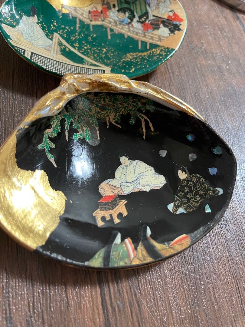 源氏物語　貝合わせ 蛤香合 天然蛤貝 金箔工芸品　源氏絵