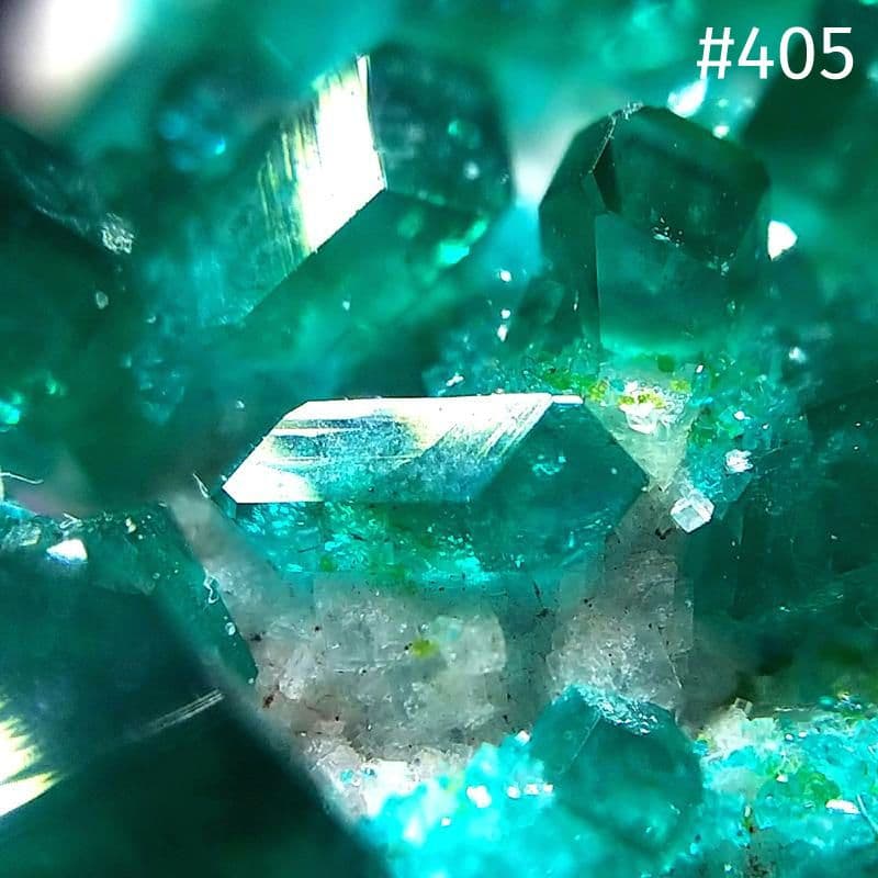 405 ダイオプテーズ ドロマイト 翠銅鉱 ツメブ鉱山産