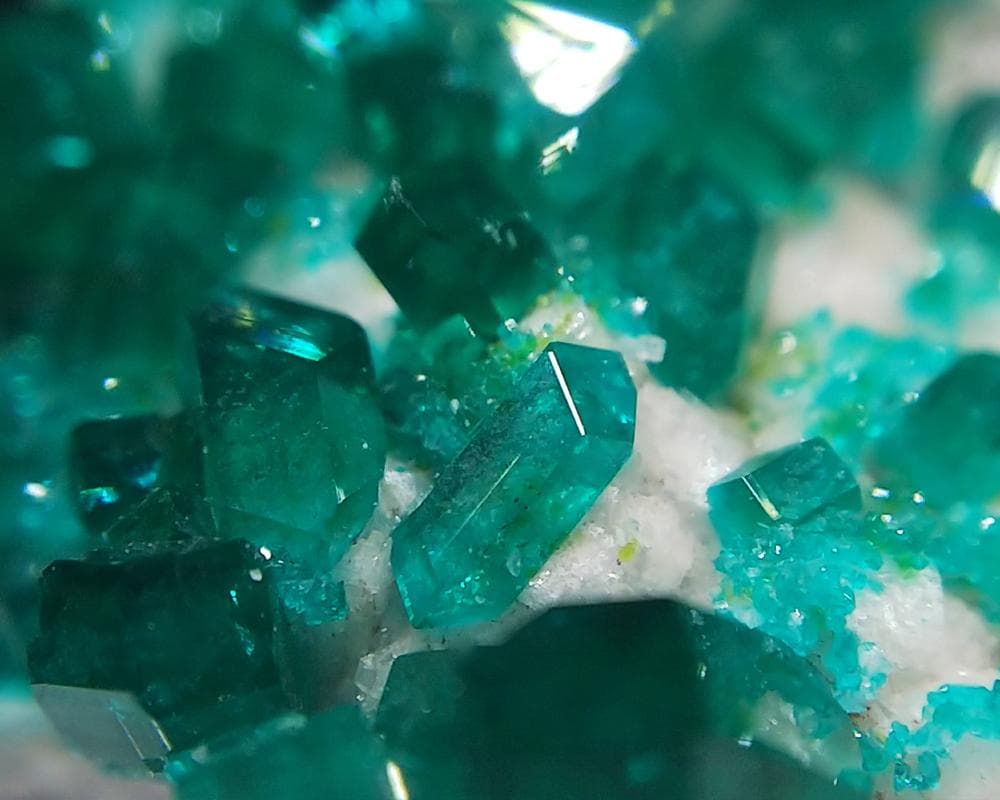 405 ダイオプテーズ ドロマイト 翠銅鉱 ツメブ鉱山産