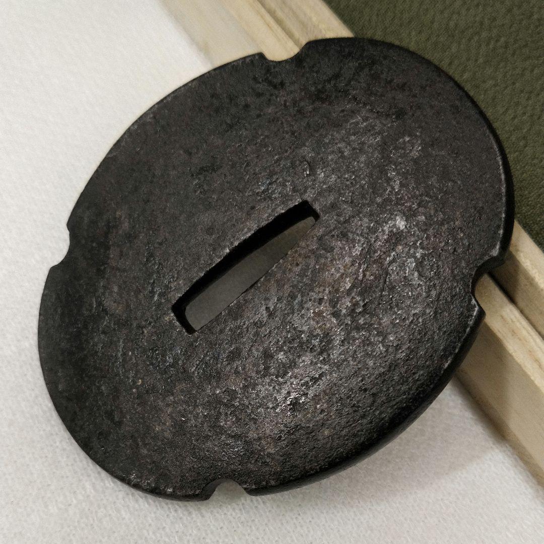 珍品　鍔　短刀鍔　鐔　短刀鐔　日本刀　居合　刀装具　アンティーク