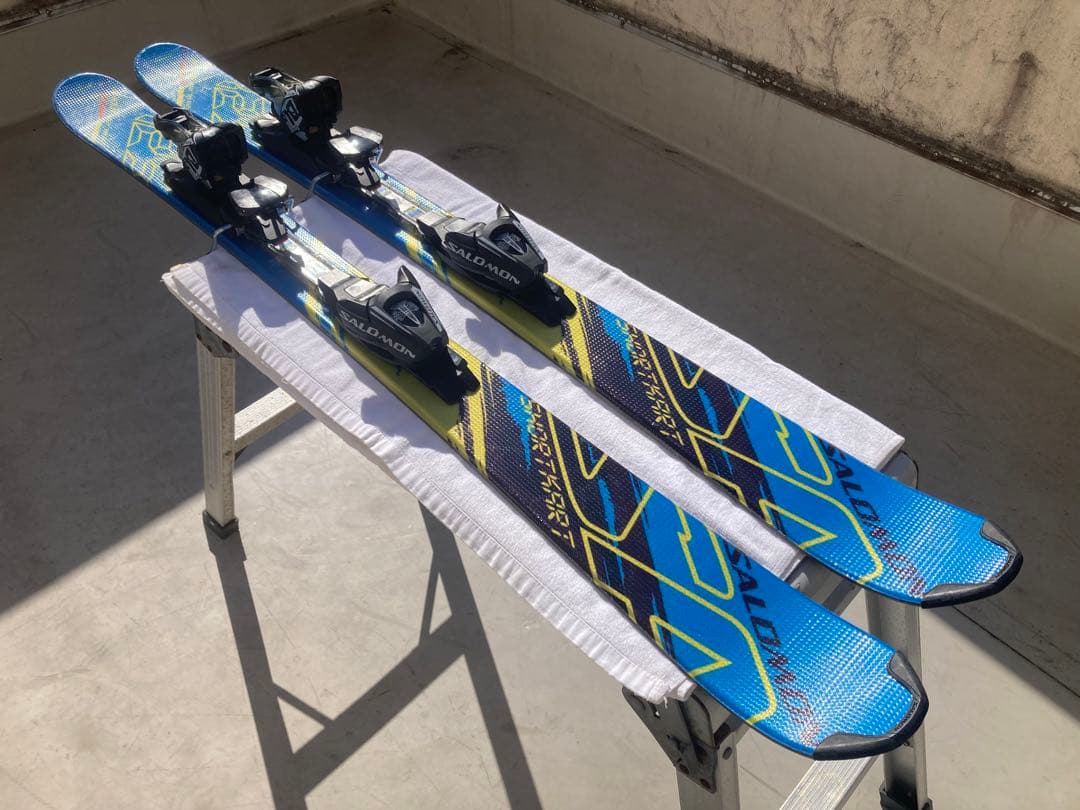 ショートスキー(ファン ミッド ミドル)板　SALOMON ショートカート125