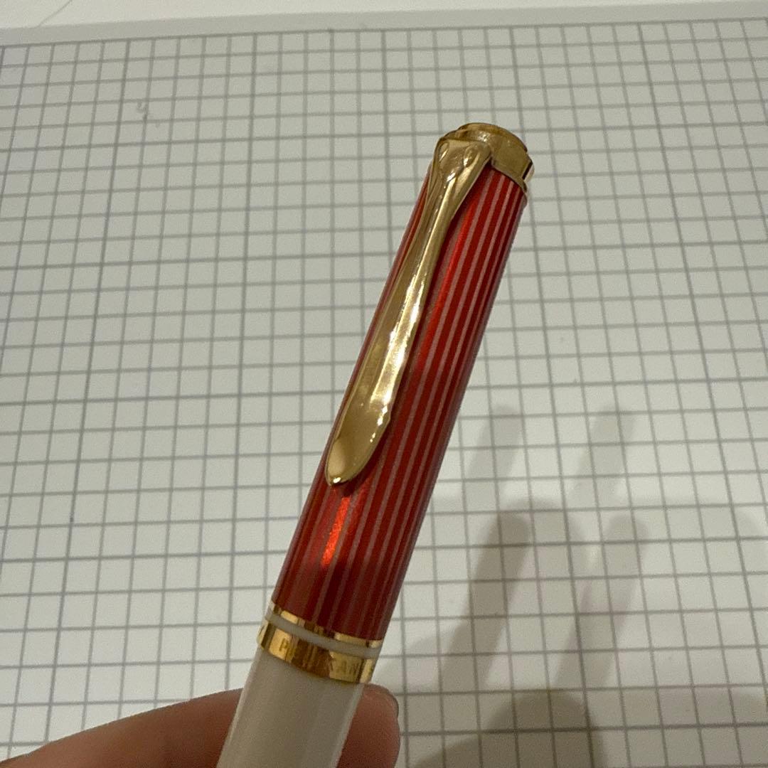 ペリカン　スーベレーンK600 2023年限定　ホワイトレッド