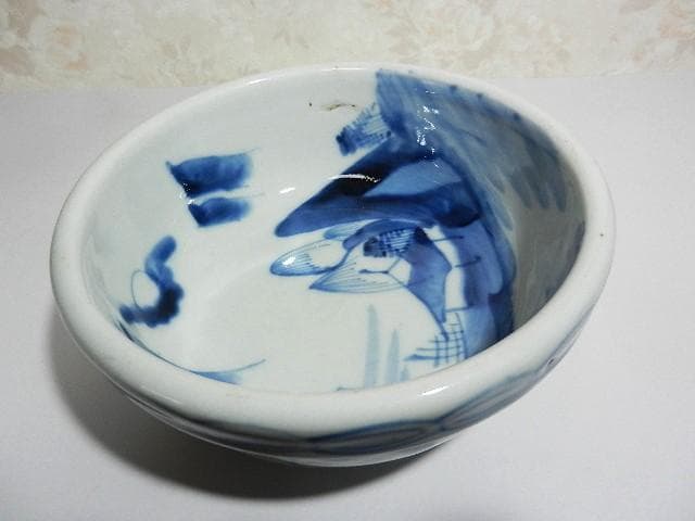 古伊万里染付「柳に帆掛舟図、渦巻蝙蝠文」小鉢３客（平均　Ｄ１６ｃｍ、Ｗ６００ｇ）