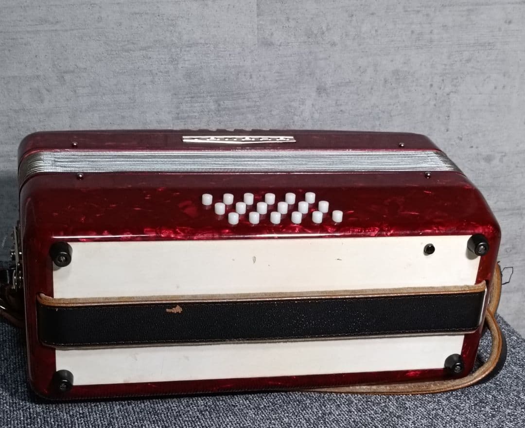 YAMAHA 赤アコーディオン 30鍵 美品です！音出し確認済み品