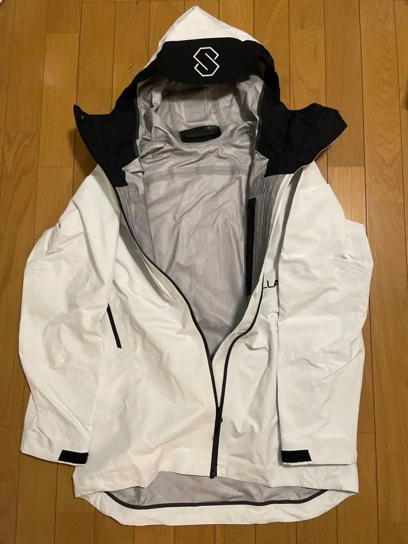 日本未入荷　STELLAR EQUIPMENT スキーウェア　レディース