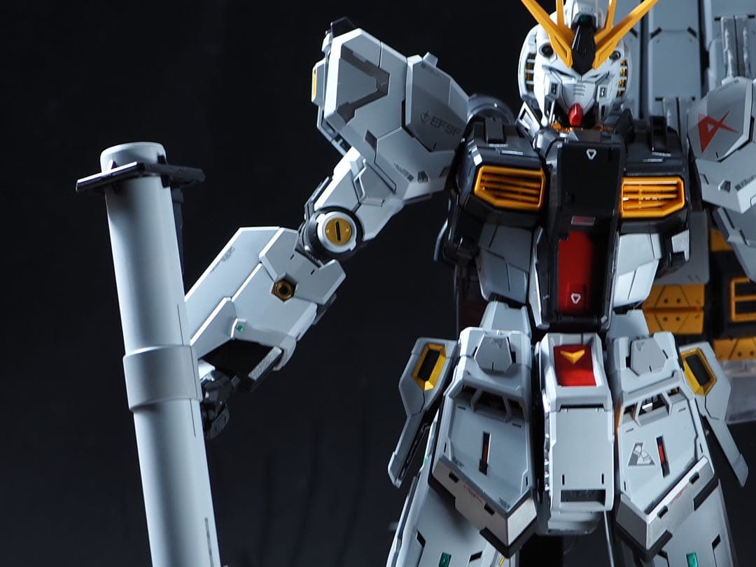 PG UNLEASHED 1/60 νガンダム　全塗装　完成品　uvカット　2