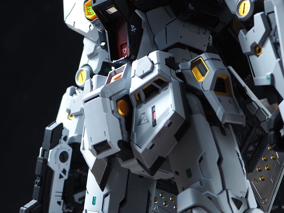 PG UNLEASHED 1/60 νガンダム　全塗装　完成品　uvカット　2