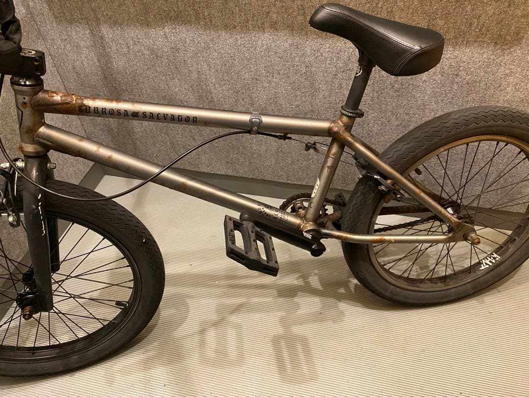BMX 自転車 20インチ シルバー　subrosa サブローザ