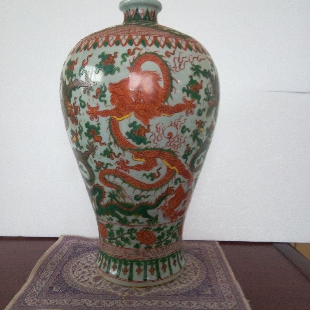 中国古玩　大明嘉靖年製　色絵龍紋様 梅瓶