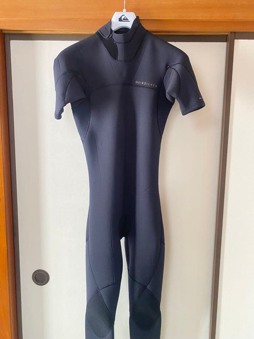 QUIKSILVER ブラック 半袖ウェットスーツ