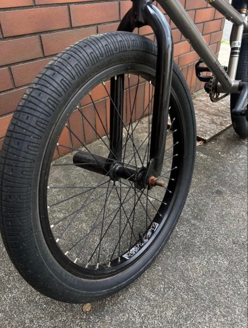 ARESBIKES STEELO ストリートBMX タイヤサイズ20インチ