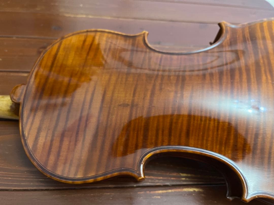 バイオリン4/4 音量があり、かつやわらかい音質。