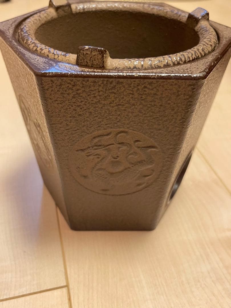 鋳鉄製茶道具 六角形 火鉢 涼炉 鉄瓶用 工芸品