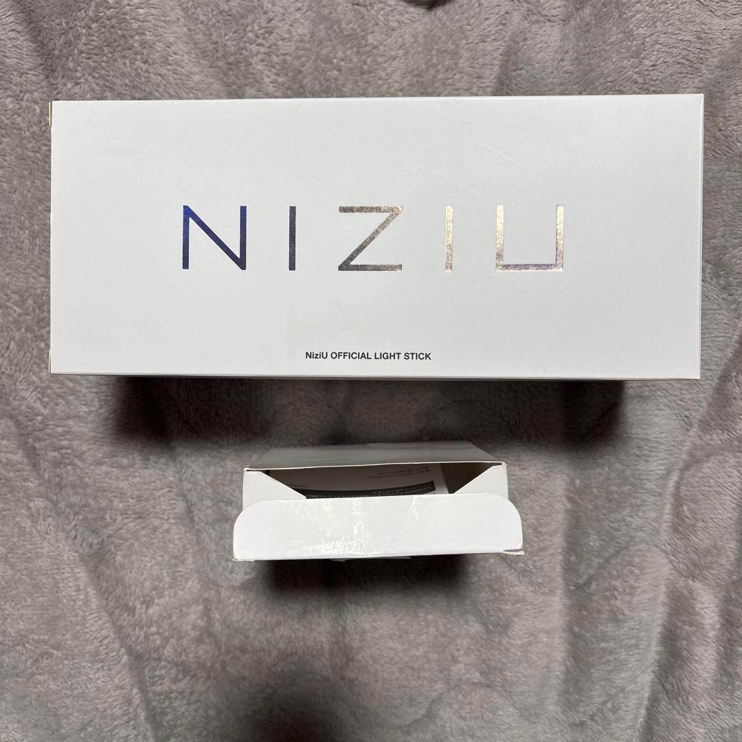 NIZIU 公式ペンライト